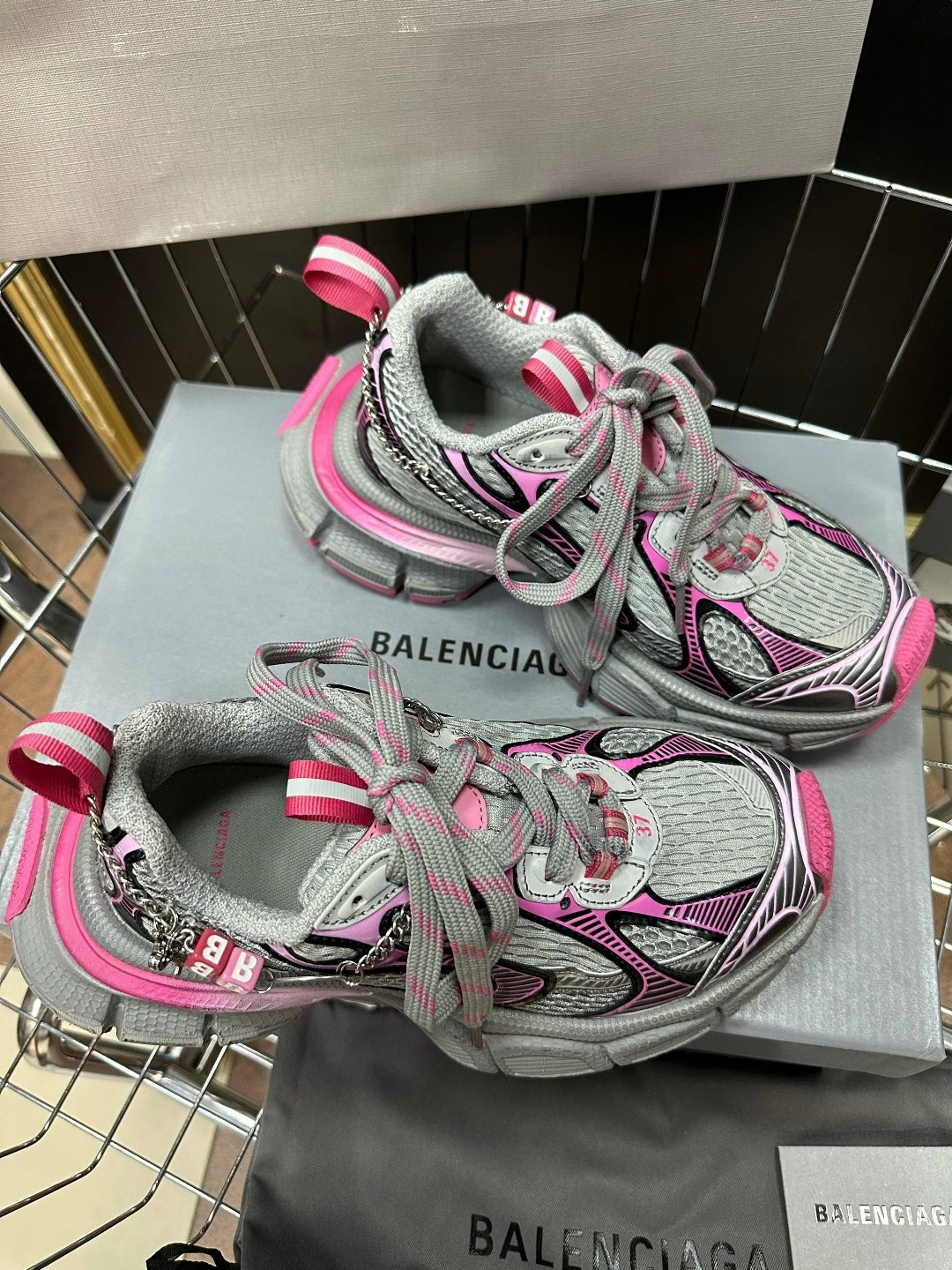 женские кроссовки balenciaga 3xl серебристые с розовым,женские кроссовки balenciaga 3xl серебристые с розовым lm-18153,кроссовки женские розовые баленсиага,кроссовки женские balenciaga,кроссовки balen