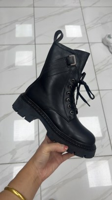 Ботинки