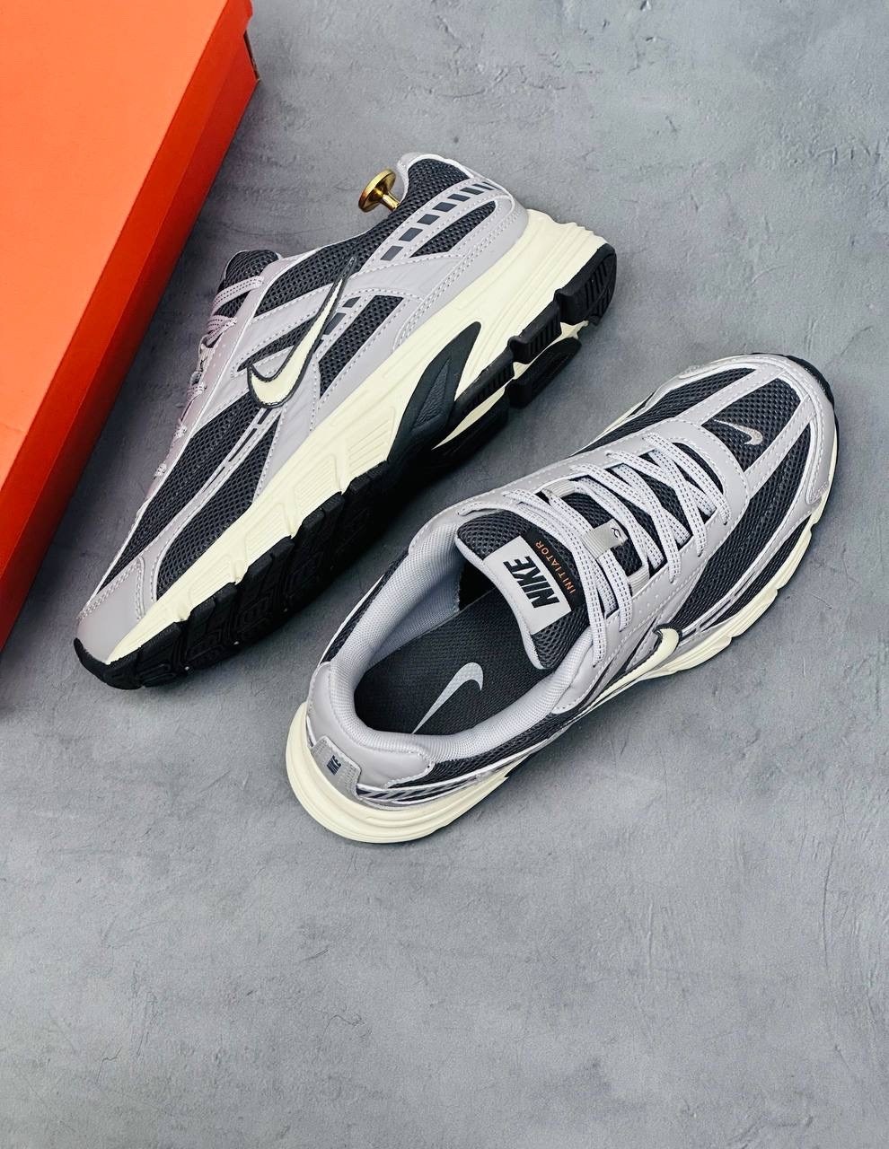 кроссовки nike initiator,мужские беговые кроссовки nike initiator с амортизирующей подошвой и дышащим верхом,мужские кроссовки nike,кроссовки для бега nike initiator,мужские беговые кроссовки initiato