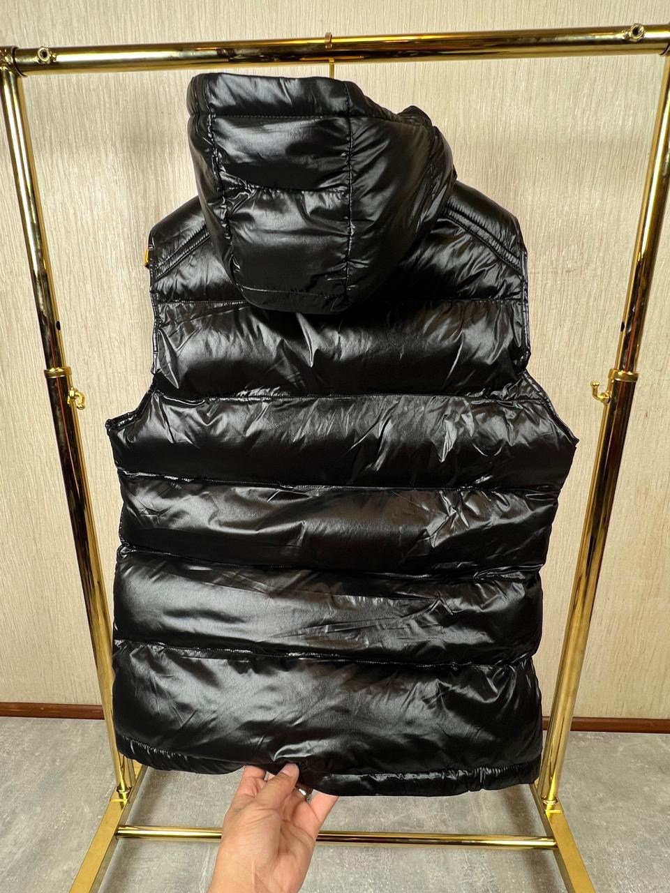 жилет moncler,жилетка moncler,жилетка монклер,жилетка монклер мужская,женская жилетка moncler bormes натуральный пух