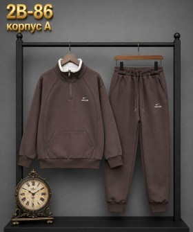 Костюм