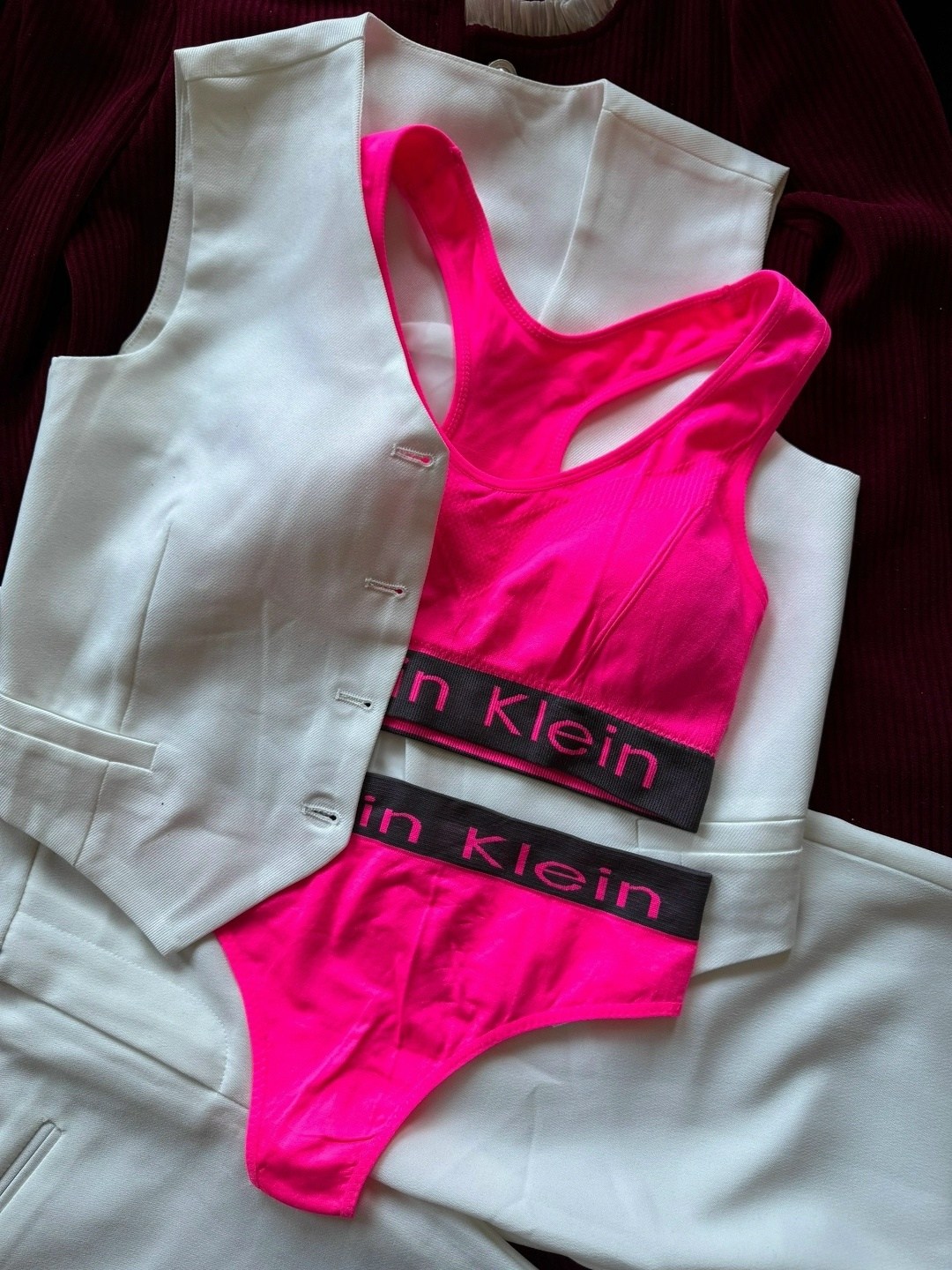 бюстгальтер calvin klein underwear,нижнее белье calvin klein,бюстгальтеры calvin klein,бюстгальтер женский calvin klein underwear,спортивный лифчик кельвин кляйн