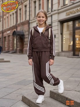Костюм