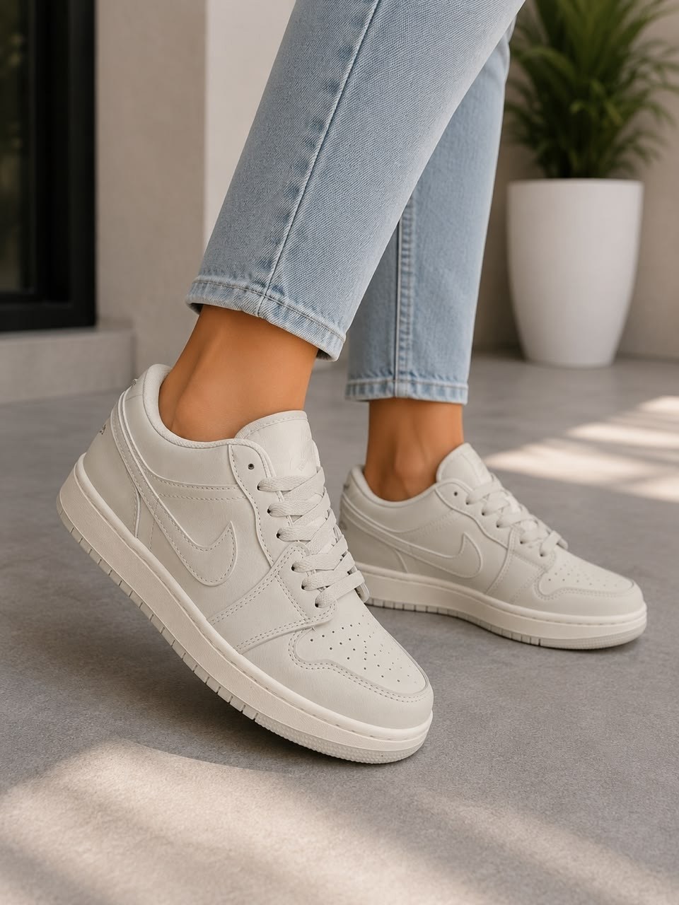 ,кроссовки эко,кроссовки женскиe,nike air jordan 1 low,черные кроссовки