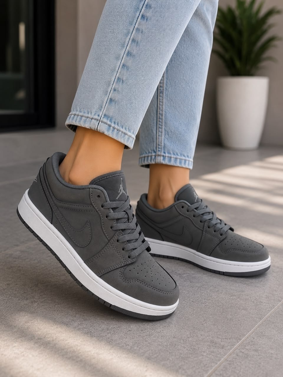,кроссовки эко,кроссовки женскиe,nike air jordan 1 low,черные кроссовки