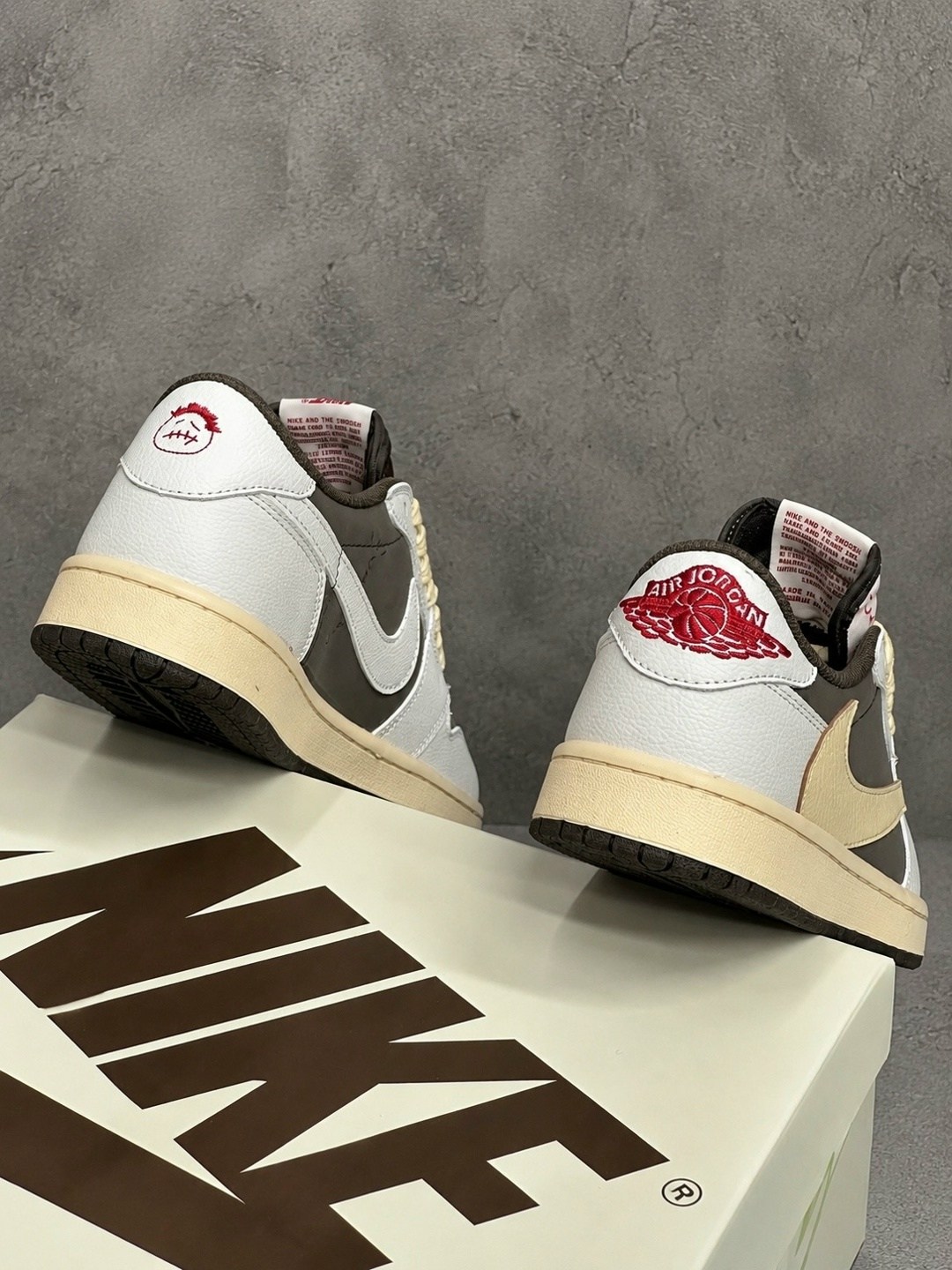 nike air jordan 1 low travis scott,кроссовки nike air jordan 1 low x travis scott,nike air jordan 1 low travis scott reverse mocha,кроссовки travis scott x air jordan 1 low,кроссовки nike air jordan 1