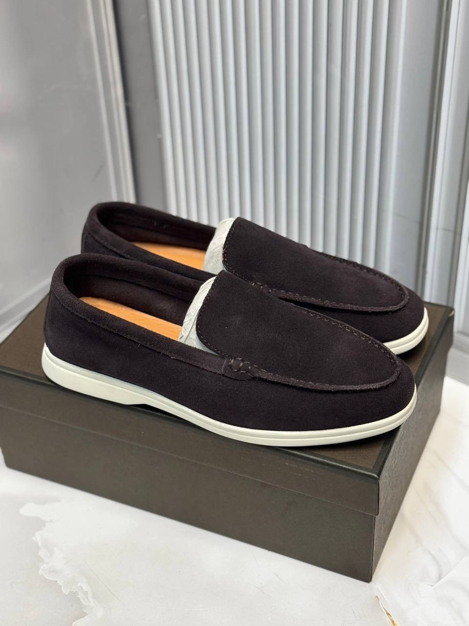 ,лоферы loro piana мужские,лоферы loro piana,лоферы из натуральной замши,замшевые лоферы