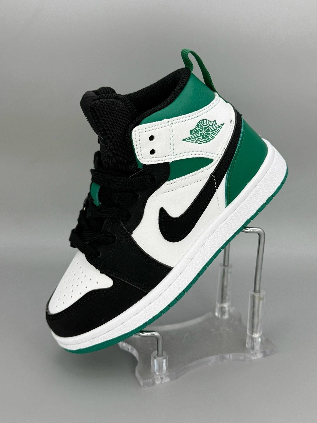 кроссовки jordan,nike air jordan 1 green,nike air jordan 1 lucky green,кроссовки мальчику,кроссовки джордан