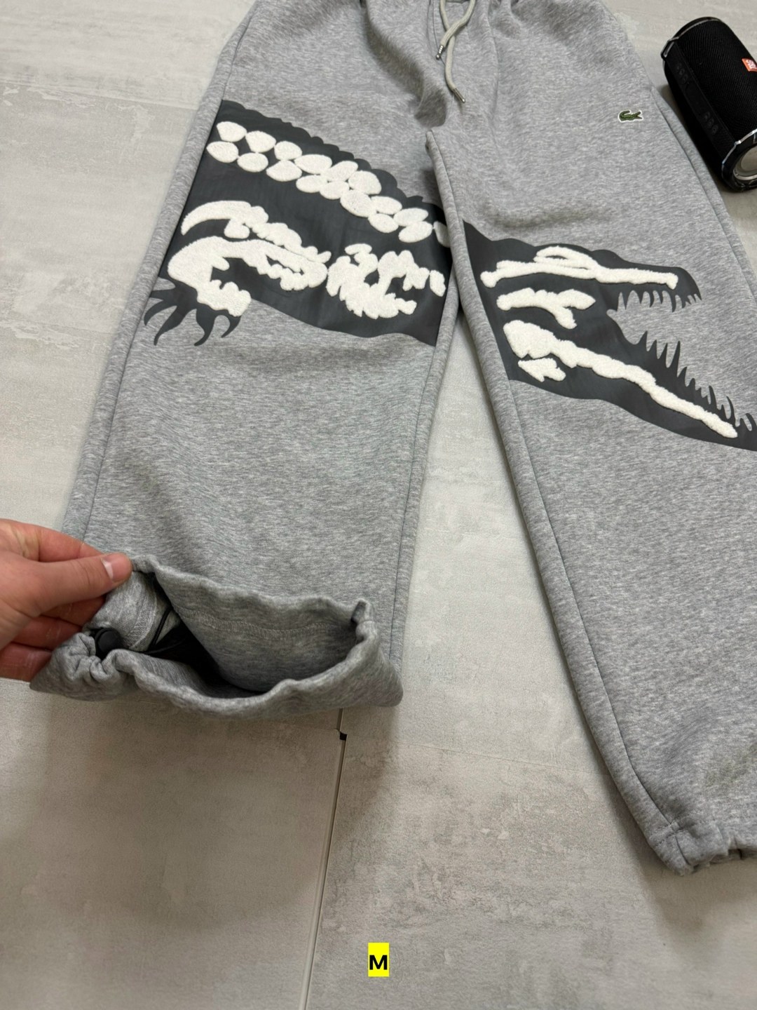 спортивные штаны lacoste,спортивные штаны,спортивные штаны мужские,мужские спортивные брюки lacoste серые