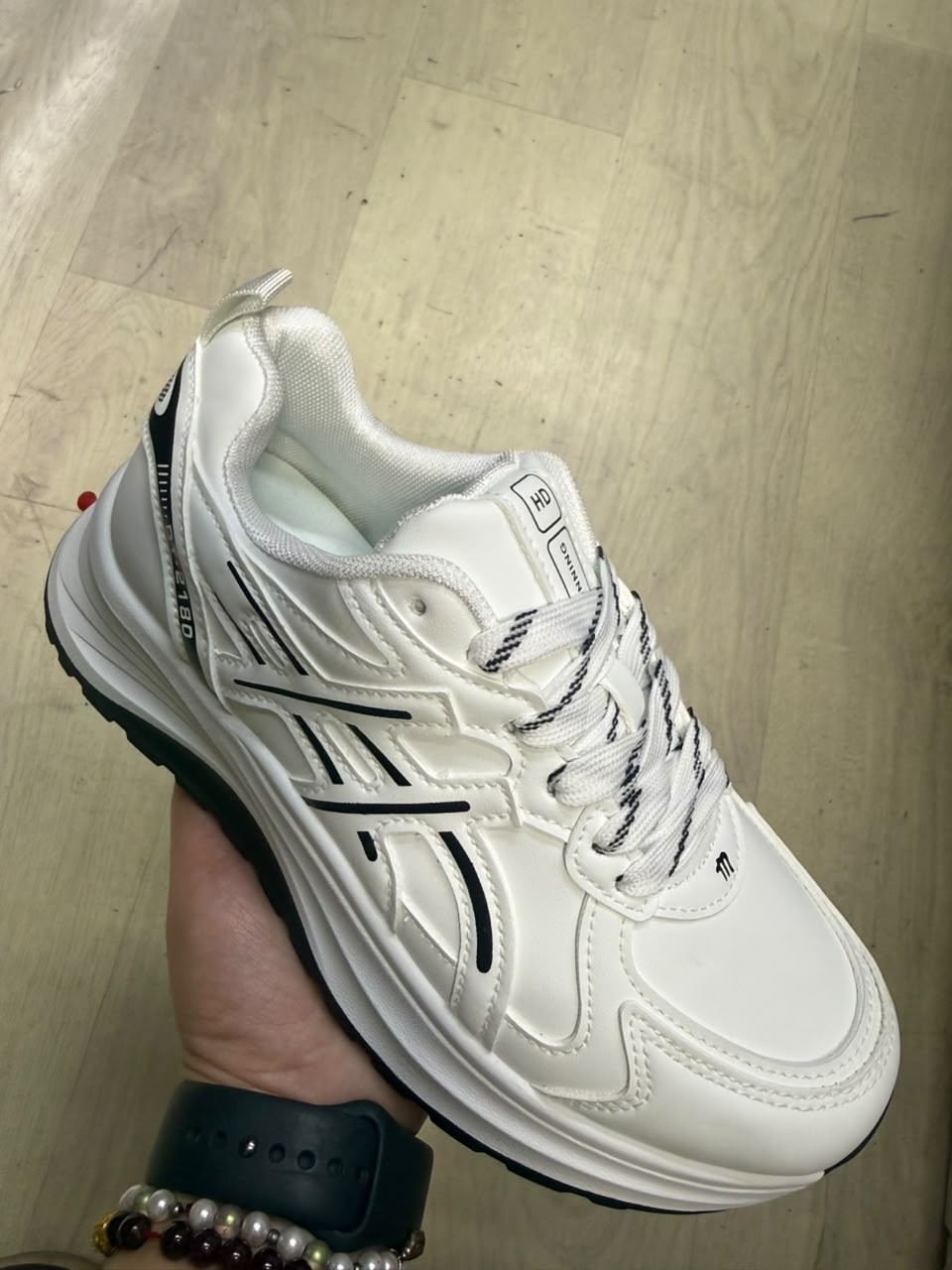 кроссовки мужские adidas,кроссовки adidas,мужской кроссовки,кроссовки adidas ozweego,кроссовки мужские adidas strutter