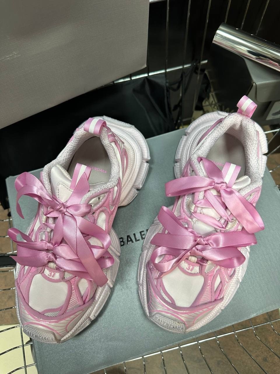 женские кроссовки balenciaga,,розовые кроссовки баленсиага track,розовые кроссовки баленсиага,кроссовки balenciaga
