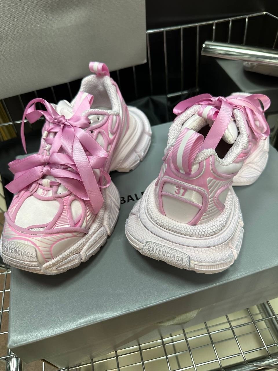 женские кроссовки balenciaga,,розовые кроссовки баленсиага track,розовые кроссовки баленсиага,кроссовки balenciaga
