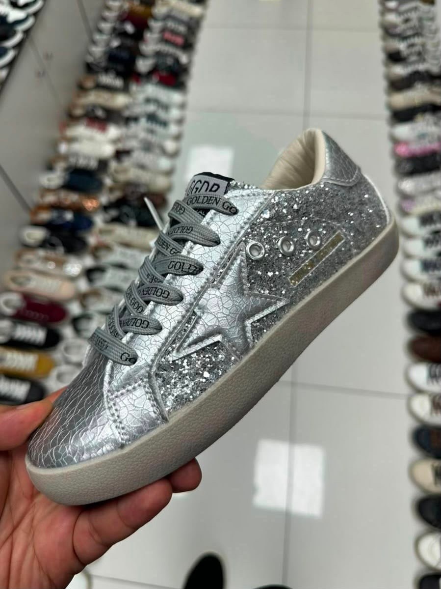 кеды super-star с блестками golden goose черный,женские кеды golden goose,кеды golden goose,голден гус кеды,