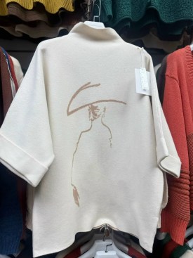 Свитер