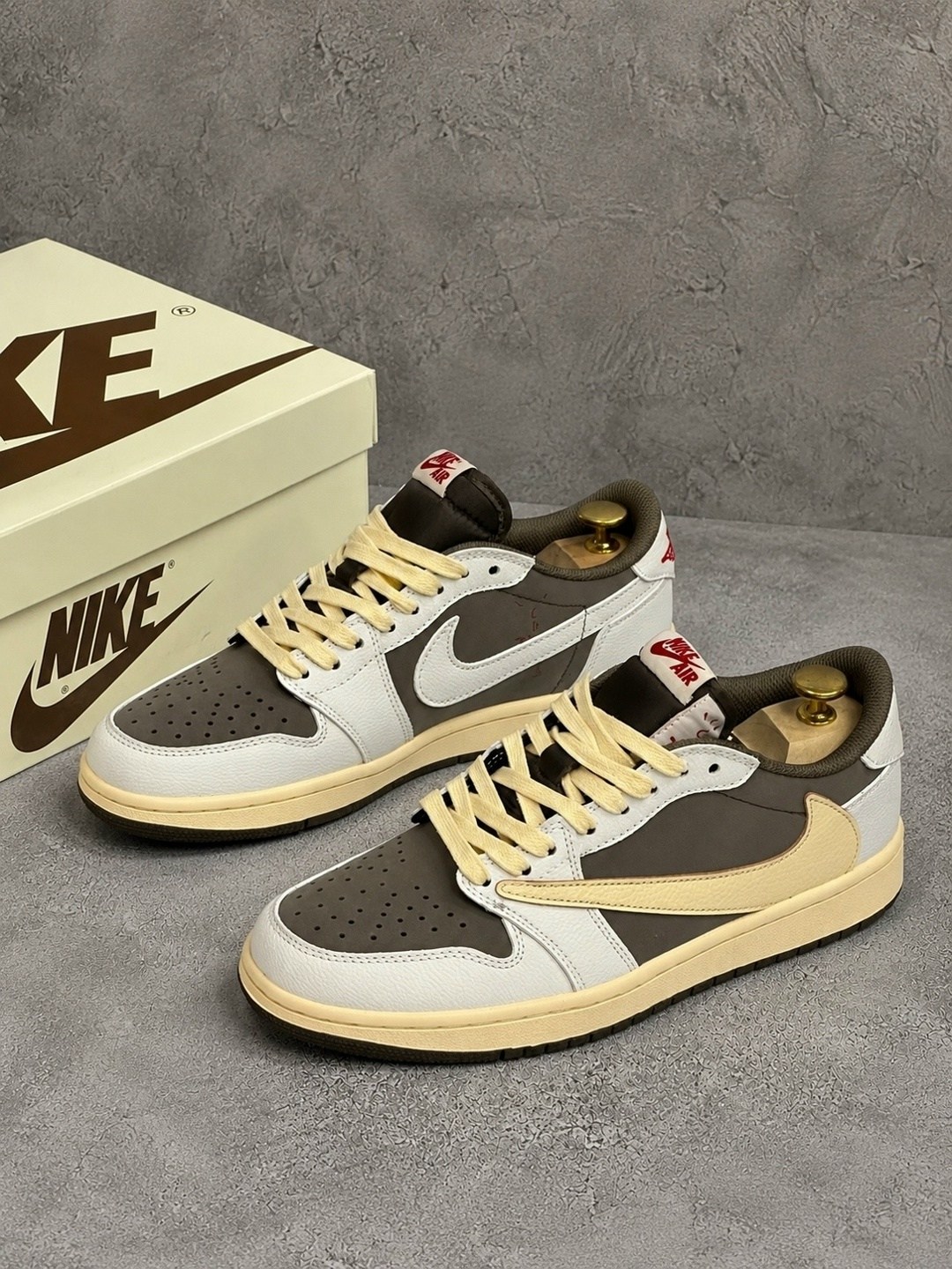 nike air jordan 1 low travis scott,кроссовки nike air jordan 1 low x travis scott,nike air jordan 1 low travis scott reverse mocha,кроссовки travis scott x air jordan 1 low,кроссовки nike air jordan 1