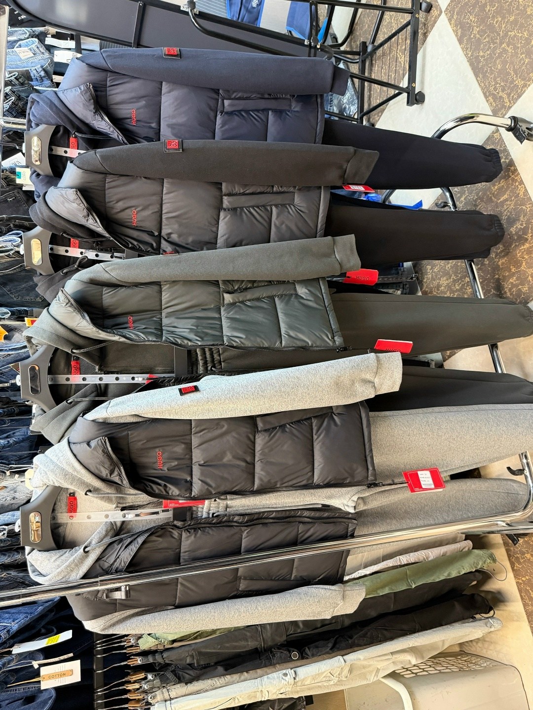 hugo boss мужская куртка,зимний спортивный мужской костюм hugo boss тройка,куртка для мужчин,куртка hugoboss мужская,мужская зимняя куртка