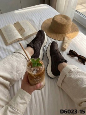 Кроссовки