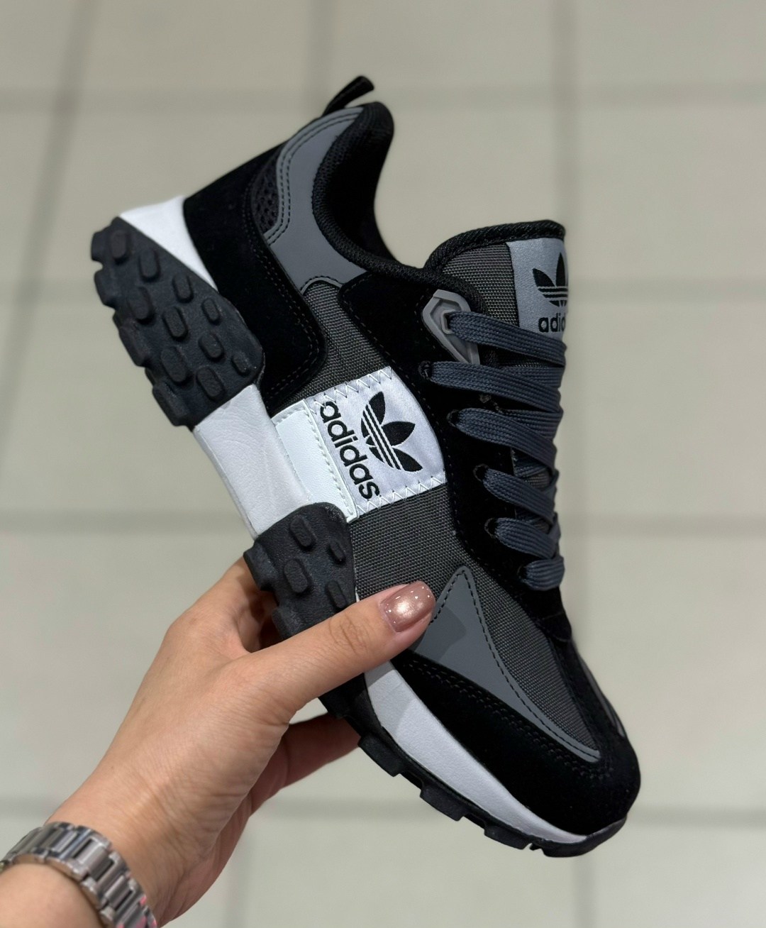 кроссовки,женские кроссовки,,кроссовки adidas,мужской кроссовки