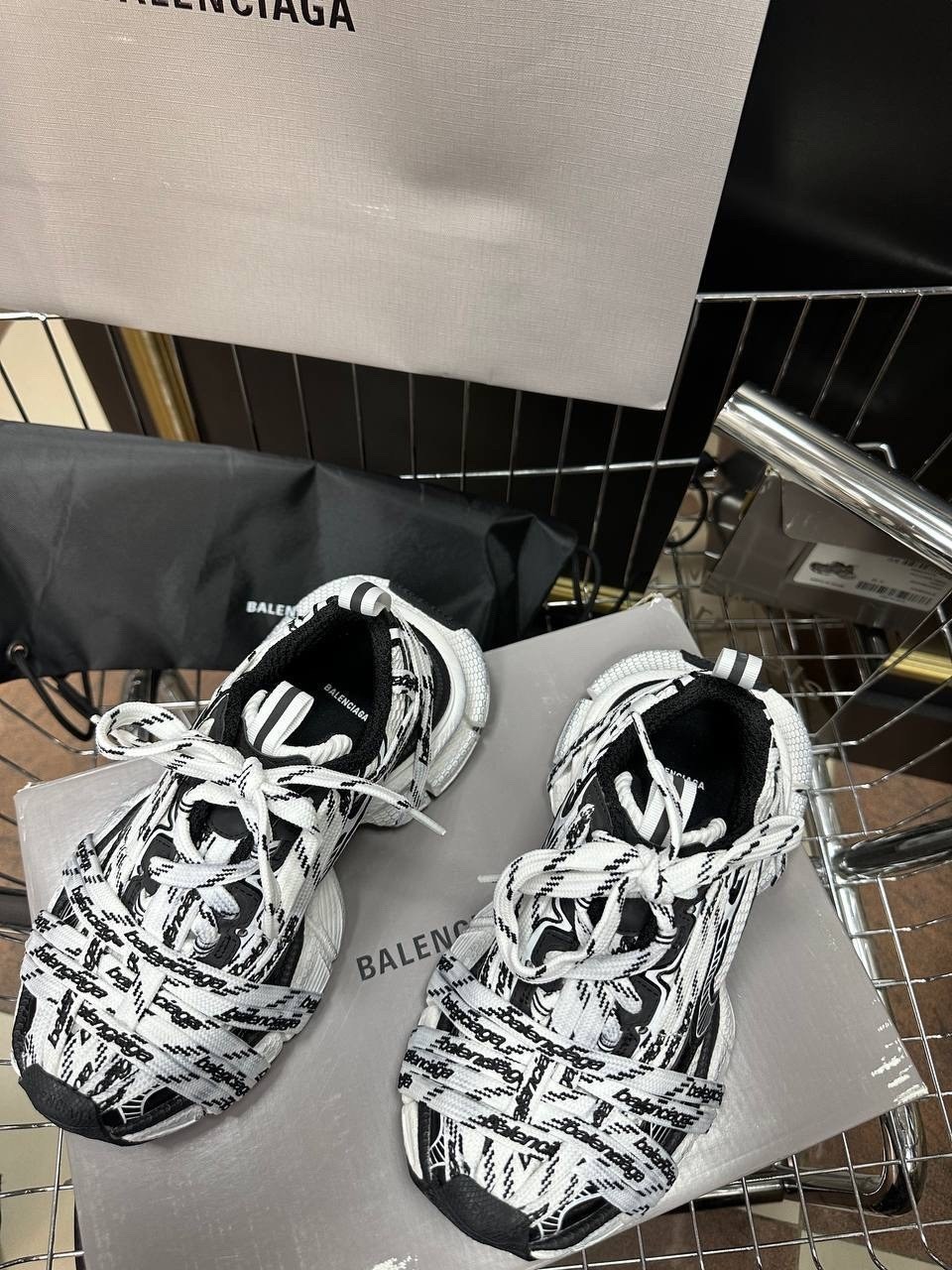 кроссовки женские balenciaga,кроссовки balenciaga balenciaga кроссовки,кроссовки 3xl balenciaga белый,balenciaga кроссовки,кроссовки balenciaga белый глянец 41 ru