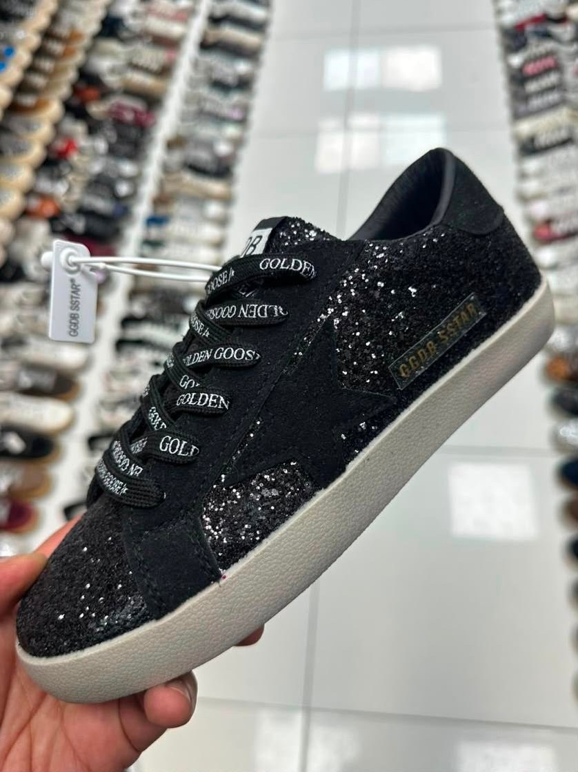 кеды super-star с блестками golden goose черный,женские кеды golden goose,кеды golden goose,голден гус кеды,