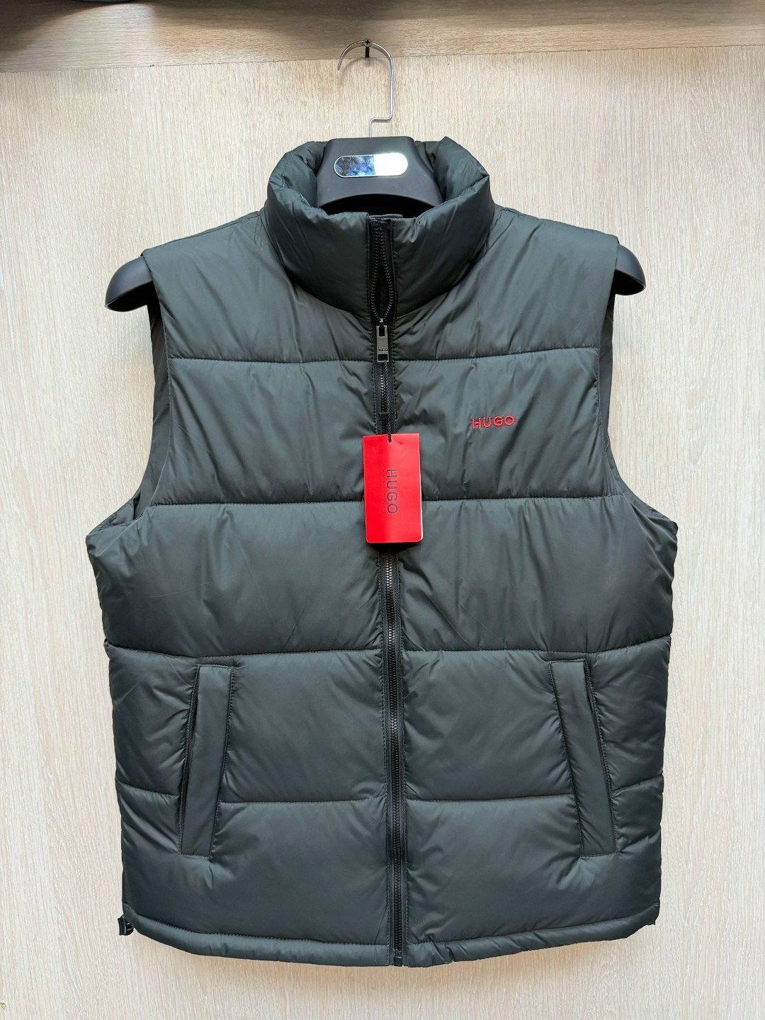 hugo boss мужская куртка,зимний спортивный мужской костюм hugo boss тройка,куртка для мужчин,куртка hugoboss мужская,мужская зимняя куртка