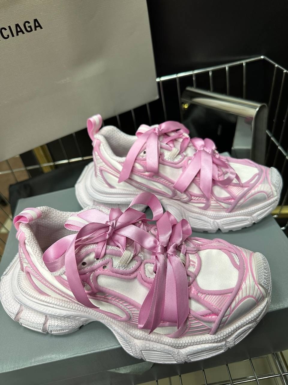 женские кроссовки balenciaga,,розовые кроссовки баленсиага track,розовые кроссовки баленсиага,кроссовки balenciaga