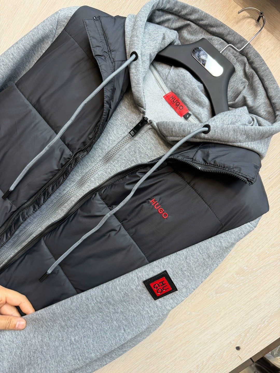 hugo boss мужская куртка,зимний спортивный мужской костюм hugo boss тройка,куртка для мужчин,куртка hugoboss мужская,мужская зимняя куртка