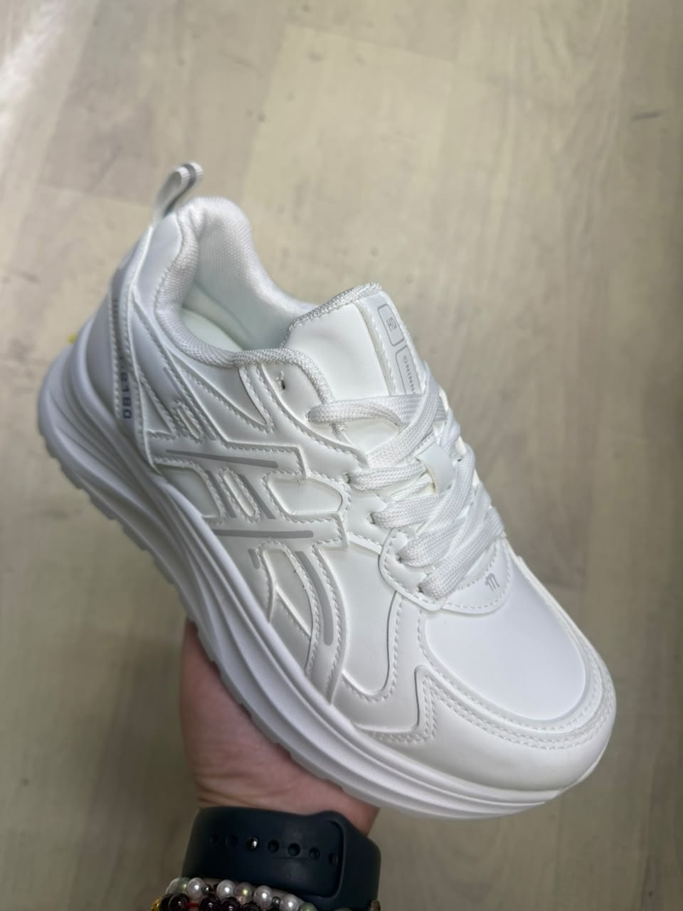 кроссовки мужские adidas,кроссовки adidas,мужской кроссовки,кроссовки adidas ozweego,кроссовки мужские adidas strutter