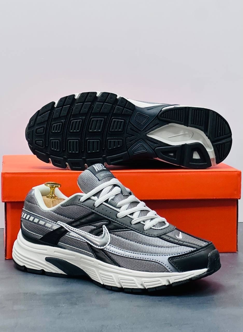 мужские беговые кроссовки initiator от finish line nike мультиколор,мужские беговые кроссовки initiator от finish line nike,кроссовки nike initiator,кроссовки мужские nike initiator графитовые ib3083-