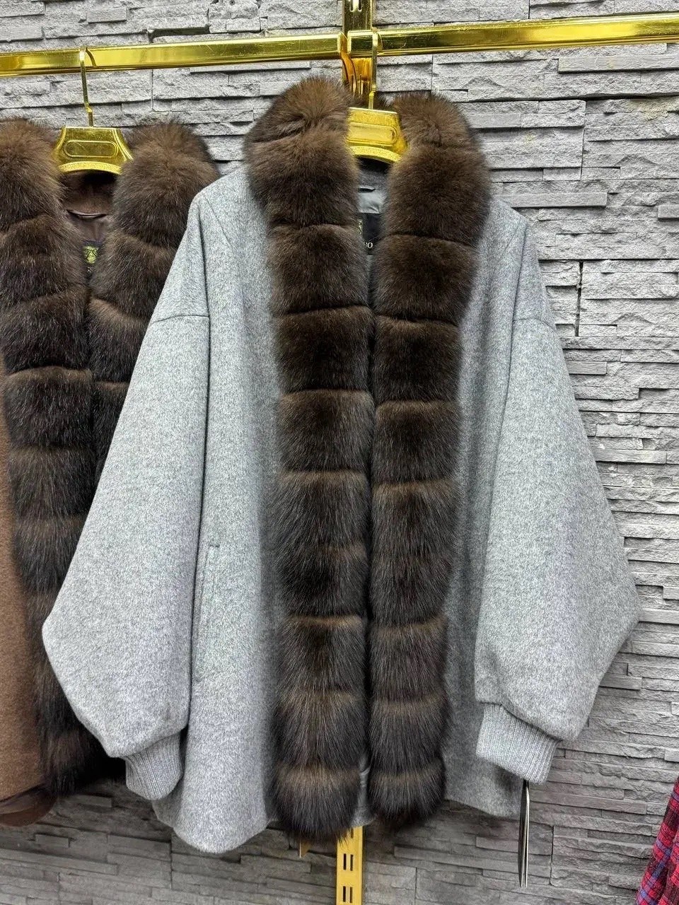 пальто с мехом,меховое пальто,женские пальто,мех песец,мир пальто
