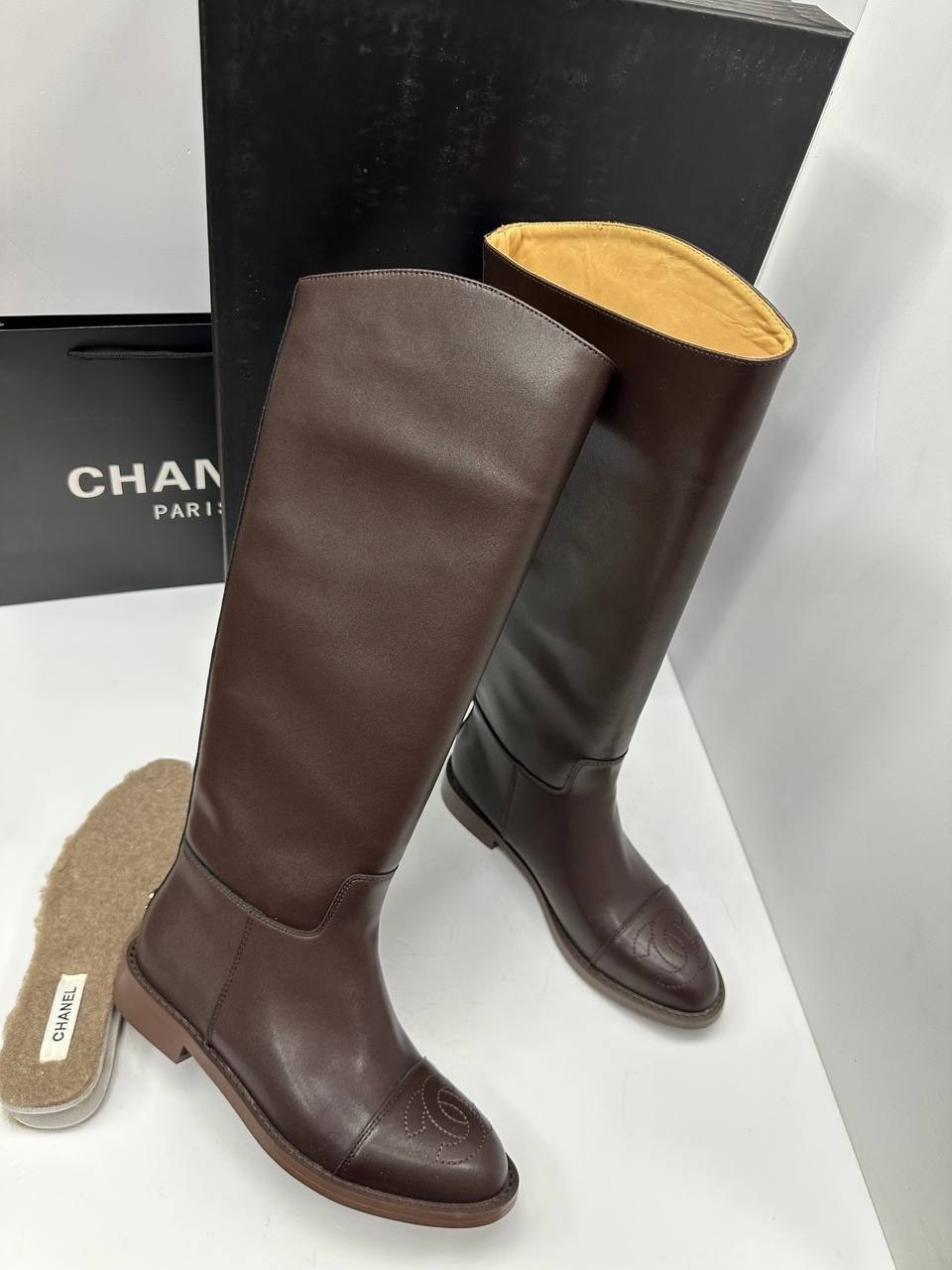 сапоги chanel,сапоги шанель,сапоги шанель цум,сапоги шанель черные,