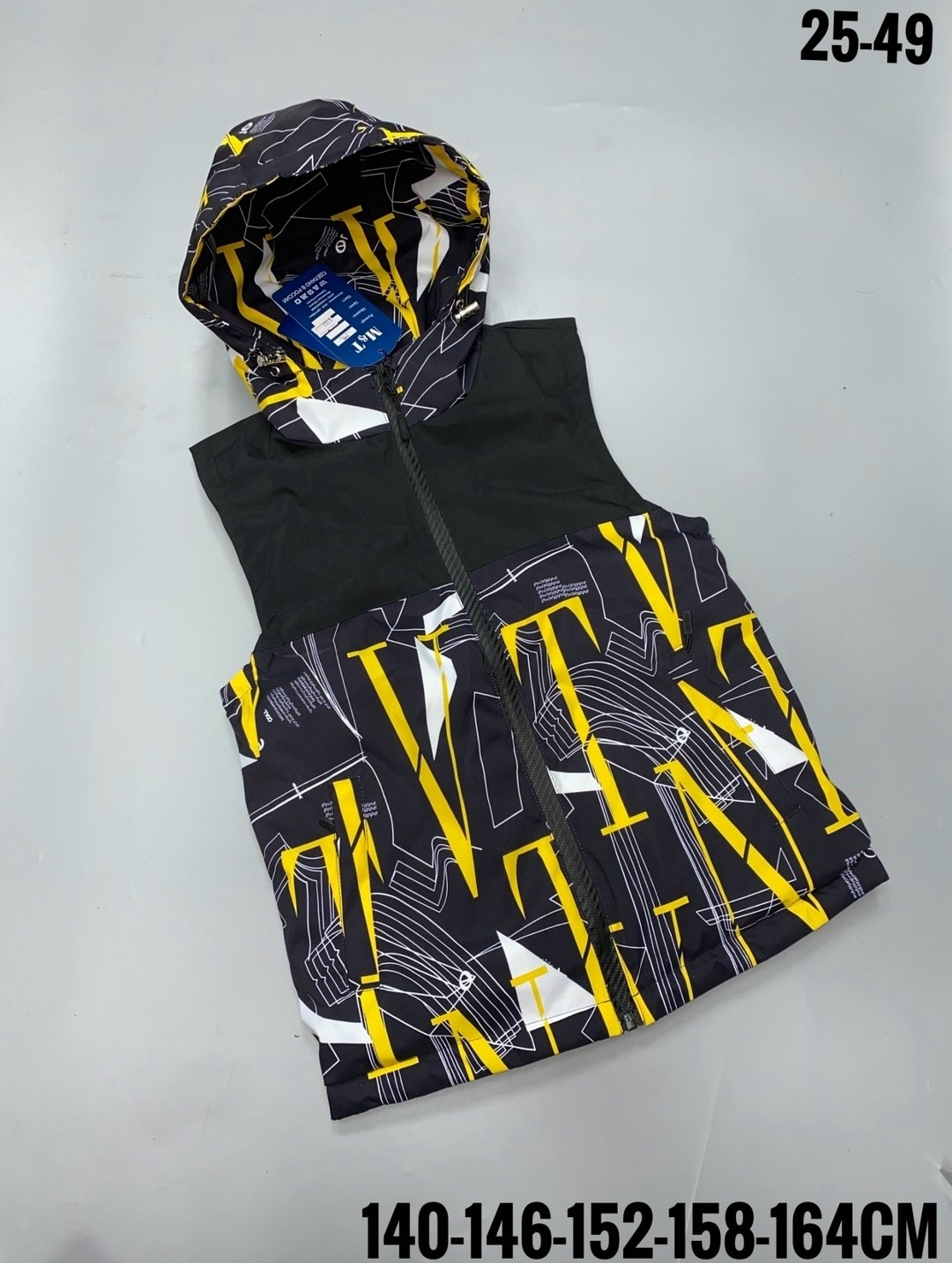 жилетка,детская жилетка,жилет,жилетка с капюшоном,жилетка женская