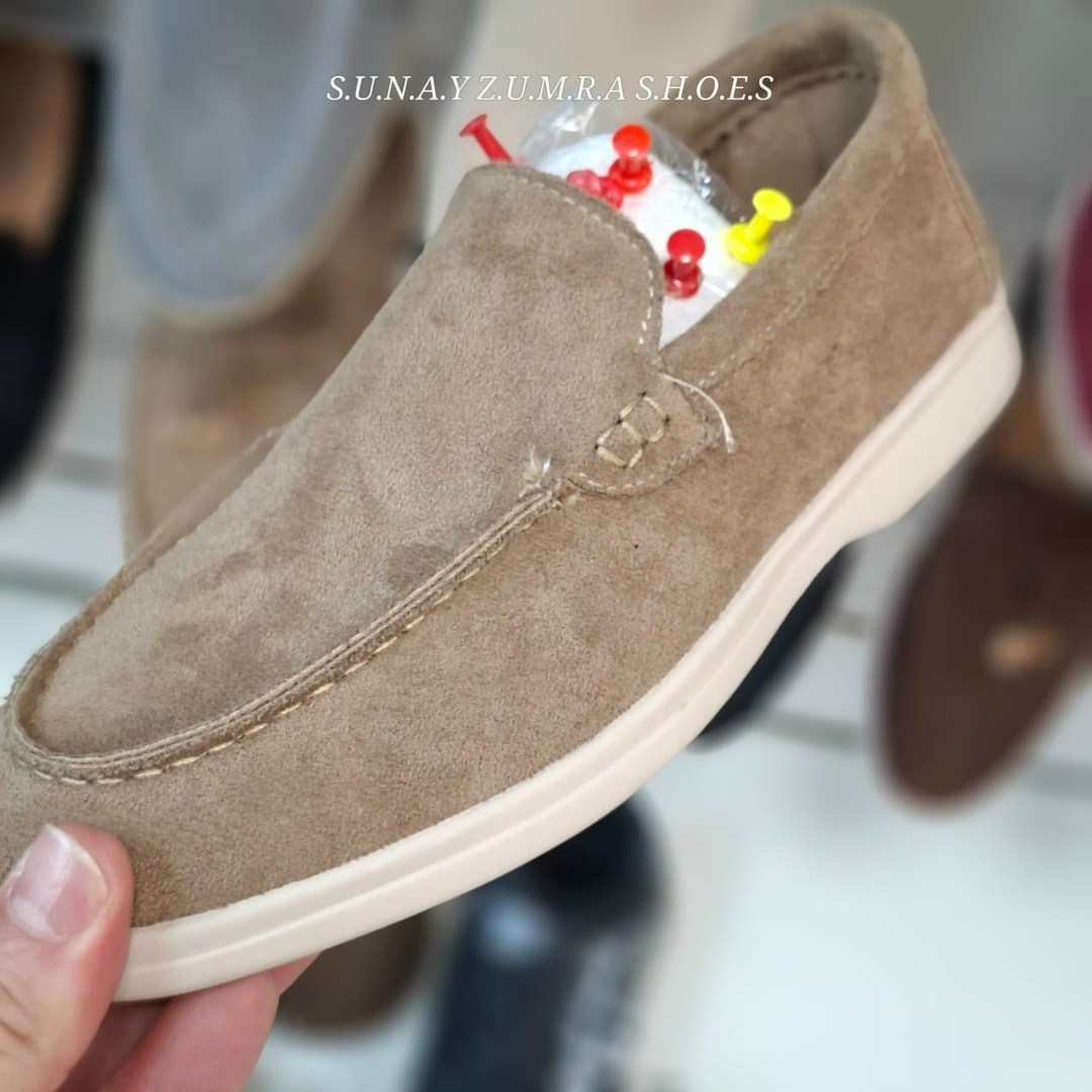 loro piana мужские лоферы,мужские замшевые лоферы,,замшевые лоферы,лоферы мужские замшевые с белой подошвой