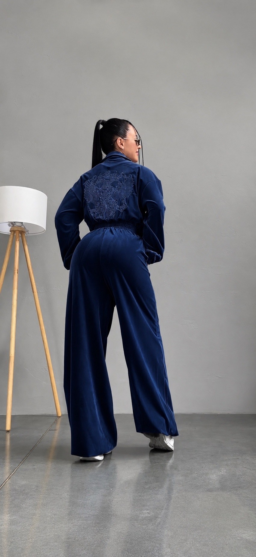 костюм велюровый спортивный,костюм женский велюровый,велюровые костюмы,велюровый спортивный костюм женски,костюм из велюра на молнии темно-синий