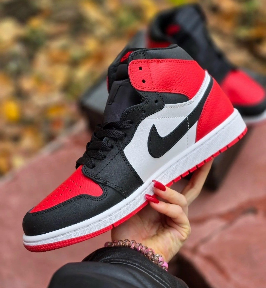 nike air jordan 1 mid,кроссовки мужские nike air jordan 1 retro high,nike air jordan 1,nike air jordan 1 retro,air jordan 1 mid