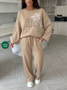 Костюм