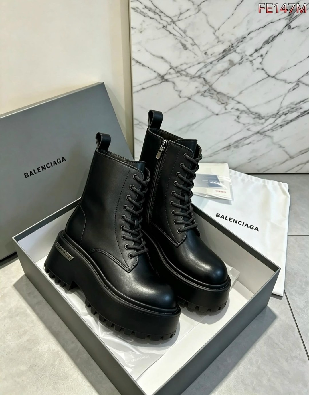 balenciaga женские кожаные ботинки balenciaga чёрного цвета,ботинки balenciaga,balenciaga женские кожаные ботинки чёрного цвета,ботинки balenciaga на шнуровке черные,ботинки balenciaga женские