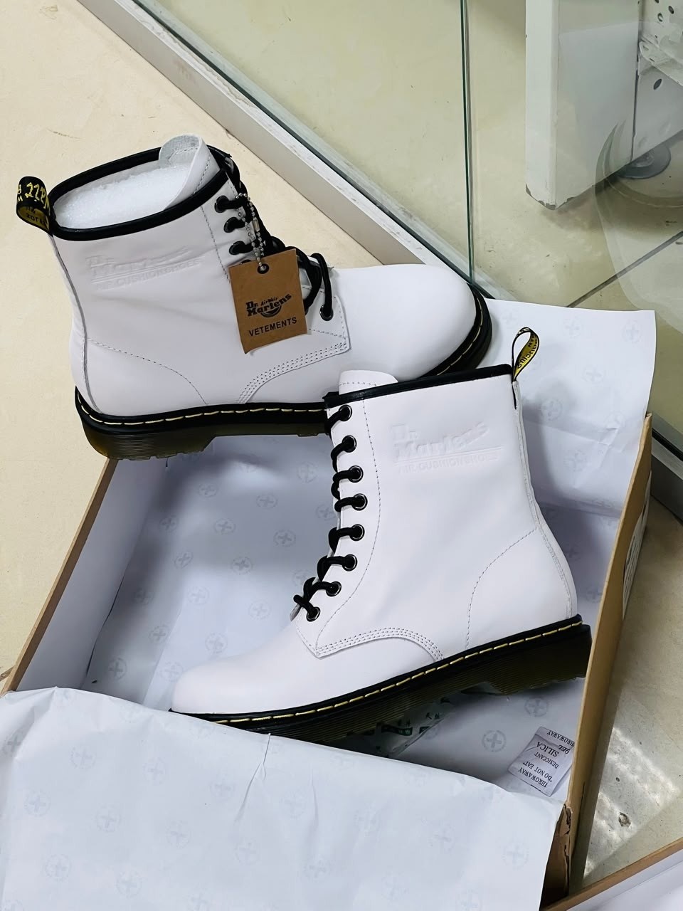 ,dr martens ботинки,белые ботинки,ботинки dr martens 1460,dr martens 1460 white