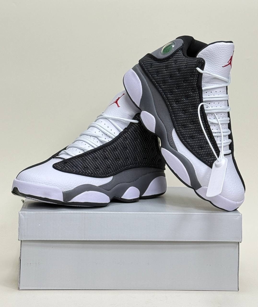 кроссовки nike air jordan 13 retro,кроссовки мужские jordan air jordan 13 vintage баскетбольные черный / белый / серый,мужские кроссовки nike air jordan 13 retro,air jordan 13 black flint,кроссовки ai