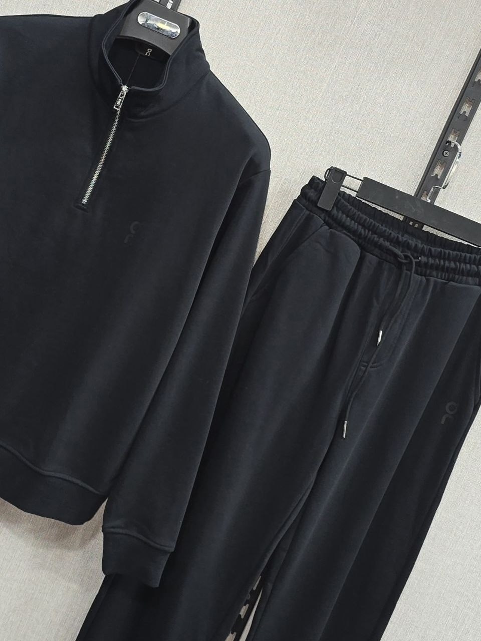 спортивный костюм brunello cucinelli,мужской спортивный костюм,спортивный костюм,спортивный костюм valentino,спортивный костюм loro piana
