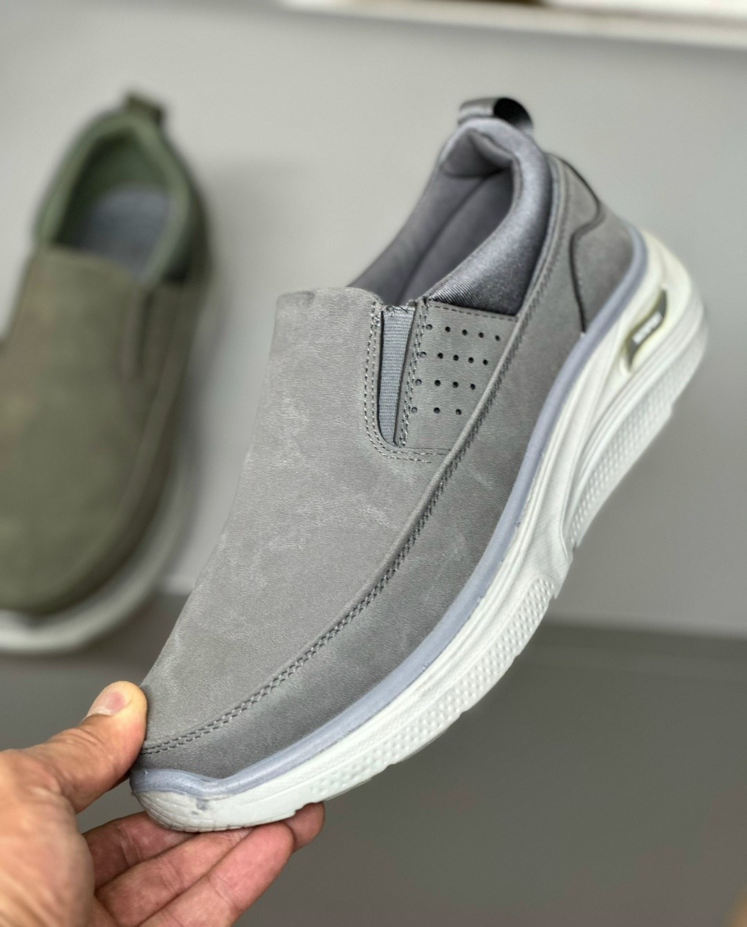 ,мужской кроссовки,кроссовки повседневные,полуботинки мужские skechers harsen,повседневная