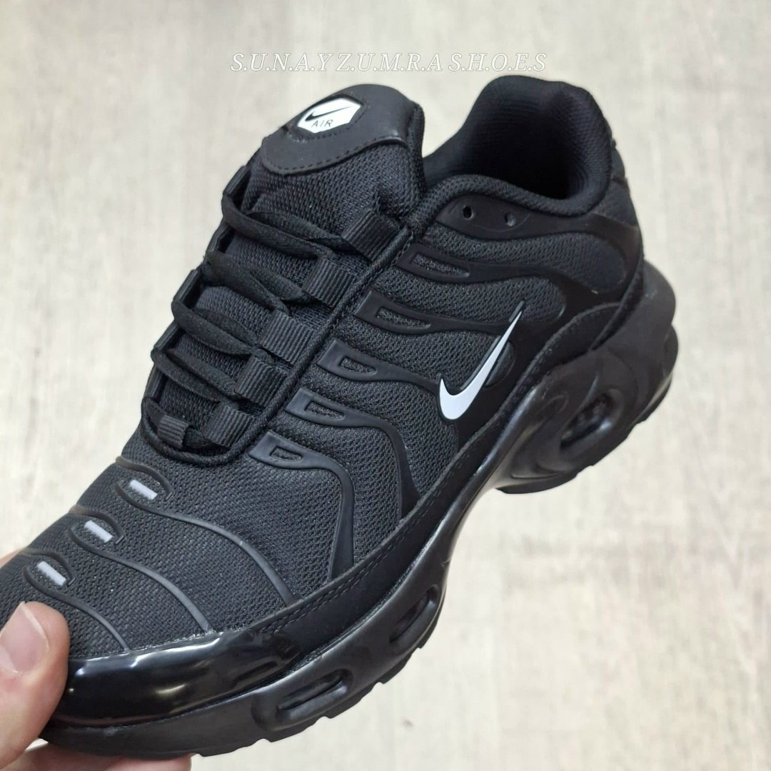 кроссовки nike air max tn plus,nike air max plus tn,nike air max plus,air max tn plus,кроссовки nike air max tn plus ultra белые с серым