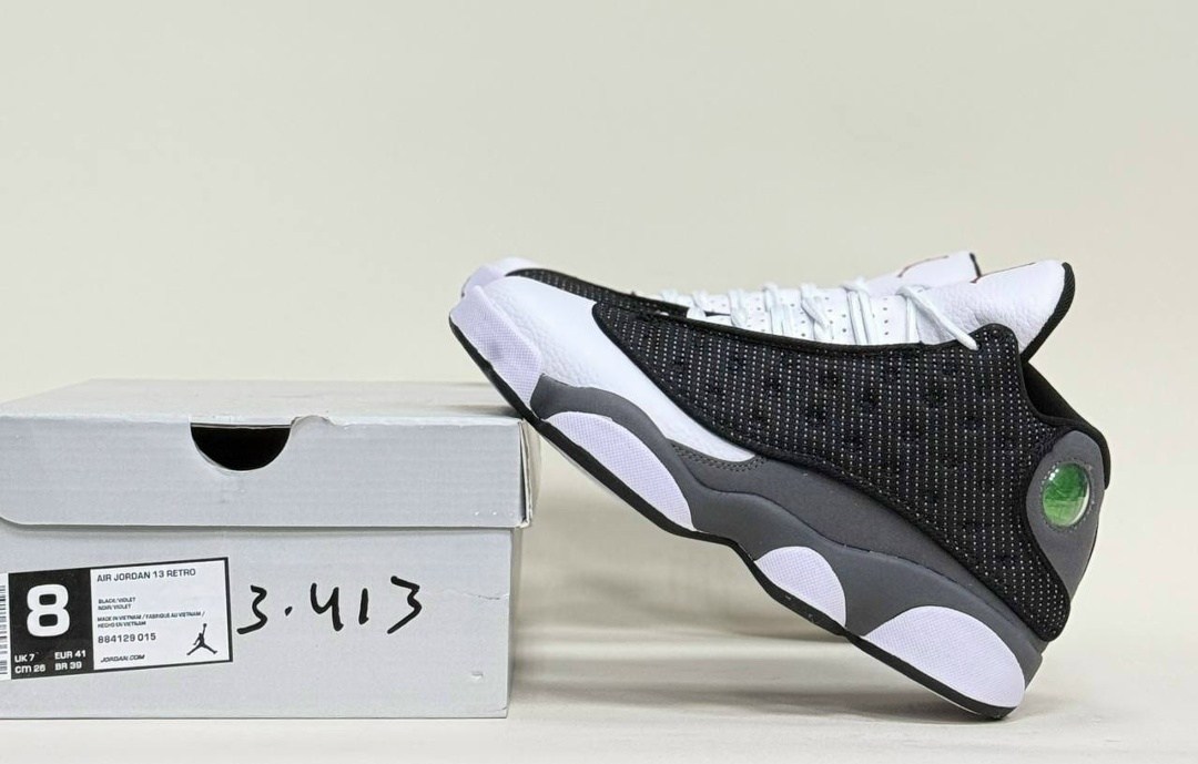 кроссовки nike air jordan 13 retro,кроссовки мужские jordan air jordan 13 vintage баскетбольные черный / белый / серый,мужские кроссовки nike air jordan 13 retro,air jordan 13 black flint,кроссовки ai