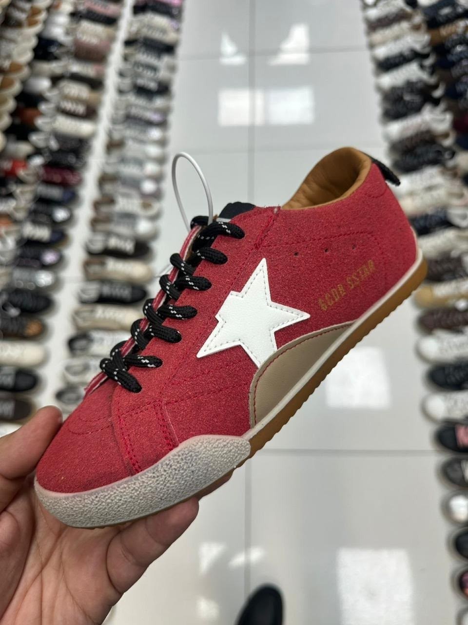 ,кеды голден гус красные,кроссовки golden goose,кроссовки со звездами,повседневные кеды