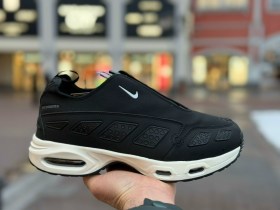 Кроссовки