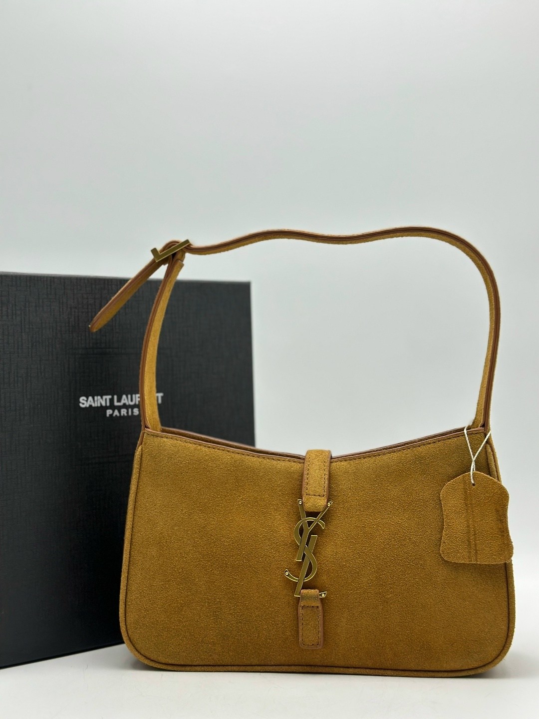 yves saint laurent сумка,замшевая сумка,женская замшевая сумка yves saint laurent 25x13 см,сумка женская yves saint laurent,сумка женская натуральная замша