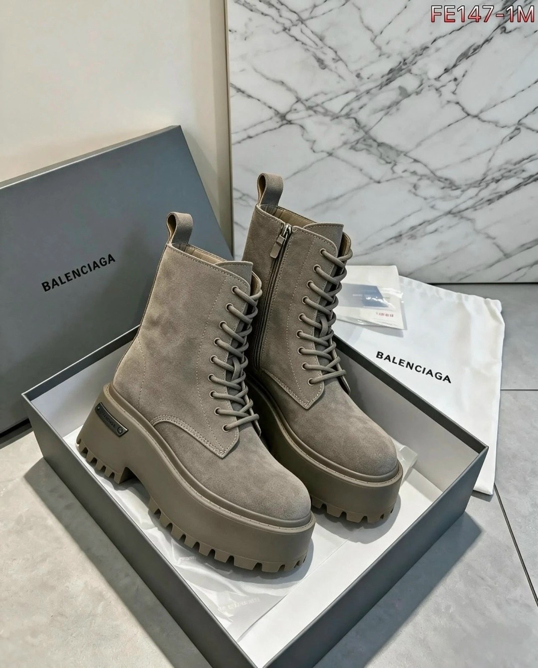 balenciaga женские кожаные ботинки balenciaga чёрного цвета,ботинки balenciaga,ботинки balenciaga на шнуровке черные,balenciaga женские кожаные ботинки чёрного цвета,ботинки balenciaga женские