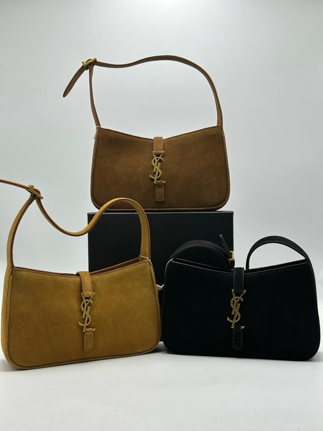 yves saint laurent сумка,замшевая сумка,женская замшевая сумка yves saint laurent 25x13 см,сумка женская yves saint laurent,сумка женская натуральная замша