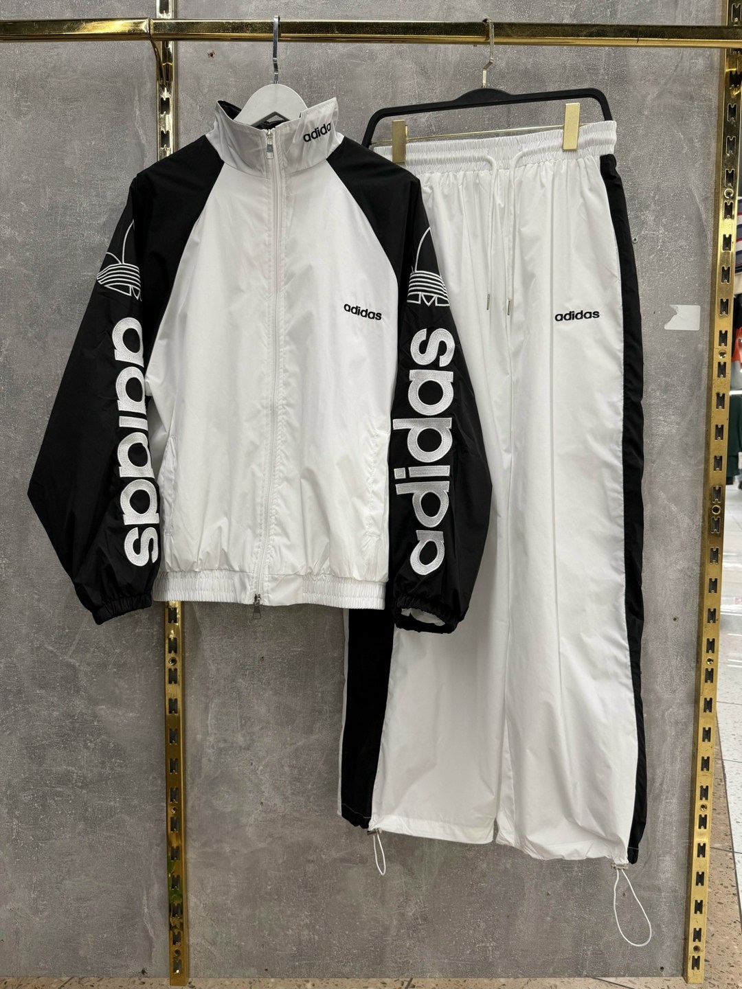 ветровка adidas,ветровка мужская adidas,ветровка adidas ветровка,куртка adidas,белая ветровка адидас мужская