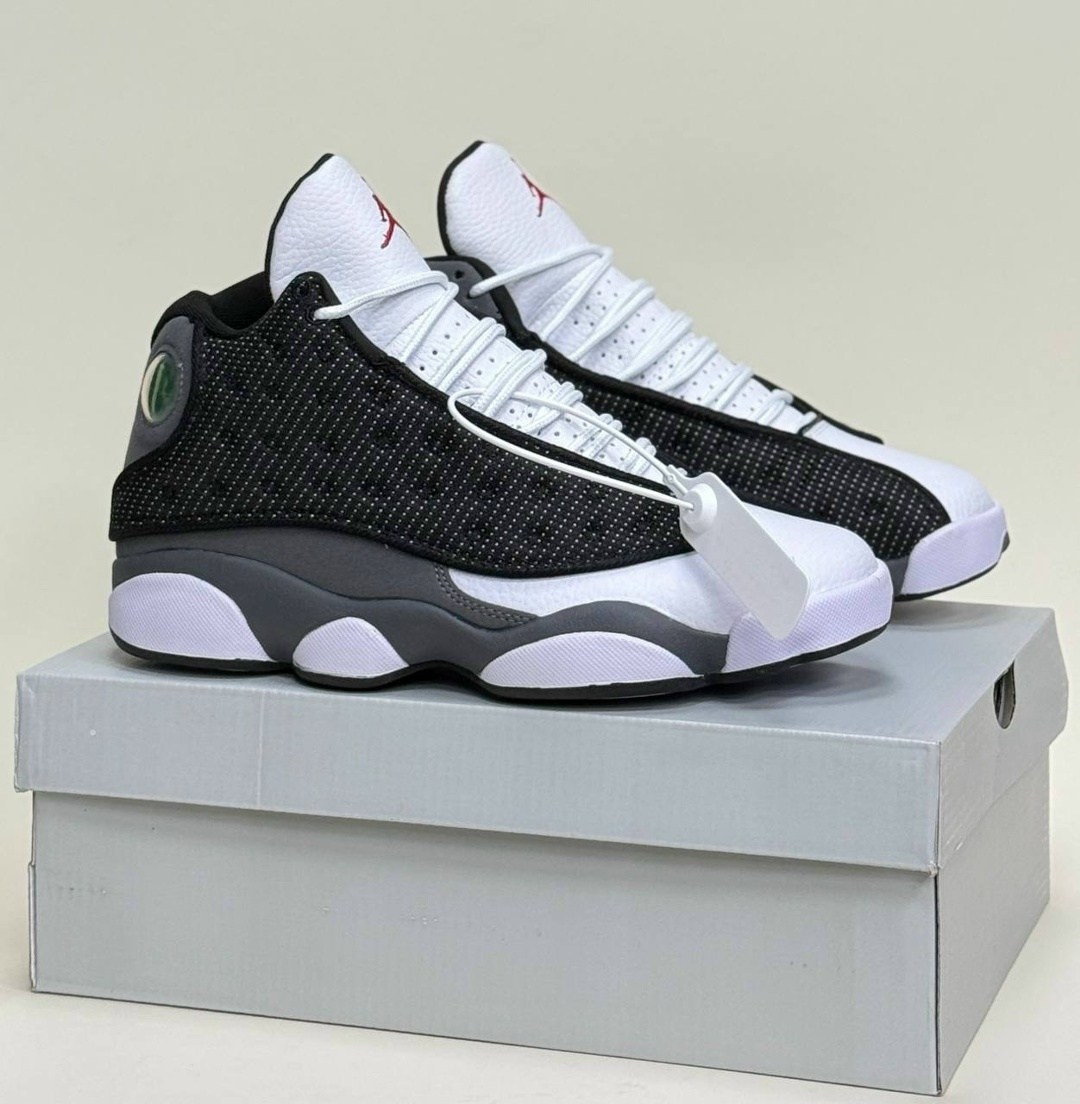 кроссовки nike air jordan 13 retro,кроссовки мужские jordan air jordan 13 vintage баскетбольные черный / белый / серый,мужские кроссовки nike air jordan 13 retro,air jordan 13 black flint,кроссовки ai